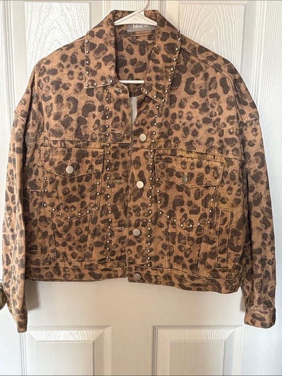 Dolce Vita Jackets & Blazers - Dolce Vita Leopard-Print Studded Jean Jacket in Brown and Black